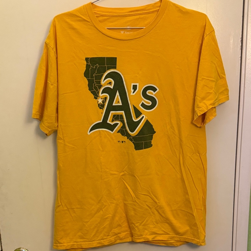 Fanatics Yellow A's / California Short Sleeve Tee size L